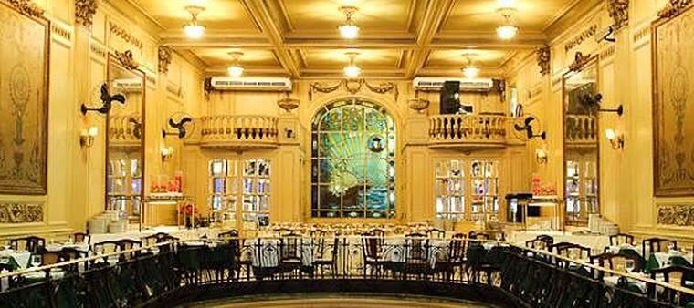 Salão da Confeitaria Colombo, no centro do Rio de Janeiro